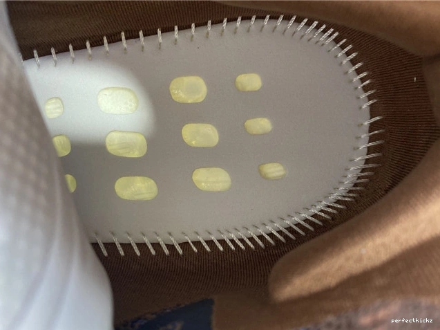 FZ4986 BOOST AZURE YEEZY 380 ADIDAS 0722